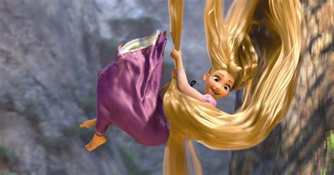 Rapunzel: Una fanciulla dai lunghi capelli d'oro e il potere della solitudine?